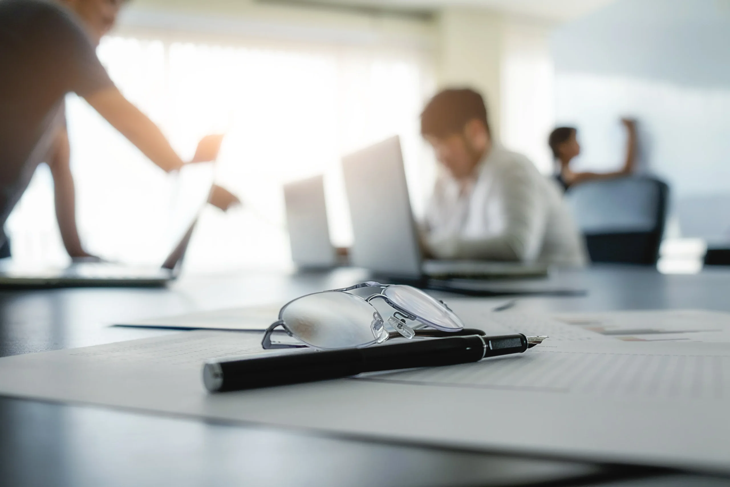 Daños en zonas comunes de uso privativo, quién los paga según la justicia